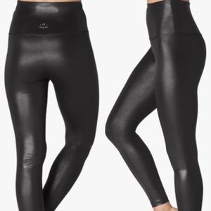 Beyond yoga shiny black liquid leggings size small high rise waist